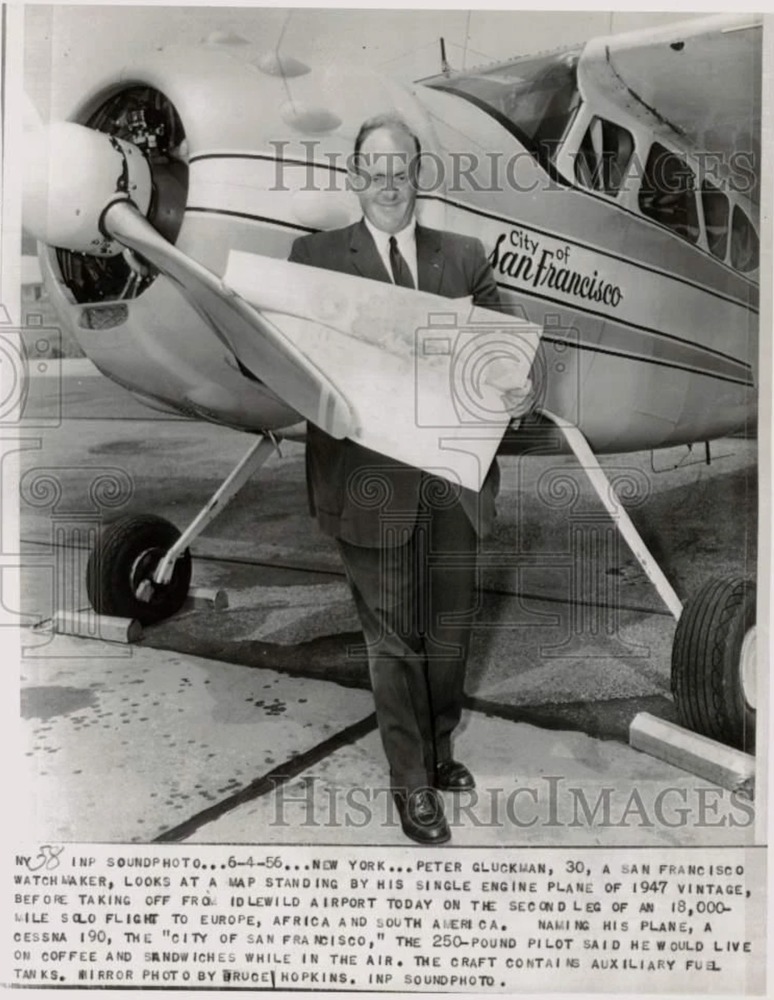Gluckmann%20with%20Cessna%20190%20in%20Idlewood%20NY%20June%204,%201956.JPG