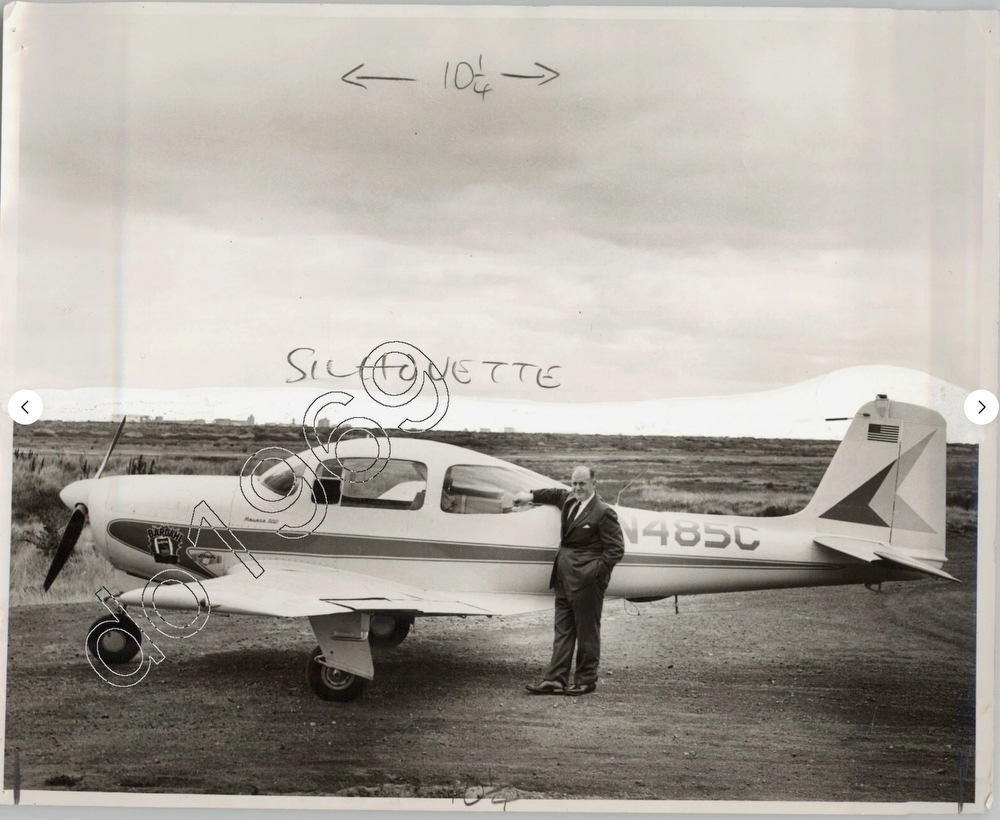Gluckmann%20with%20Meyers%20200A%20aircraft%20with%20which%20he%20set%20round the world%20record%20copy.JPG