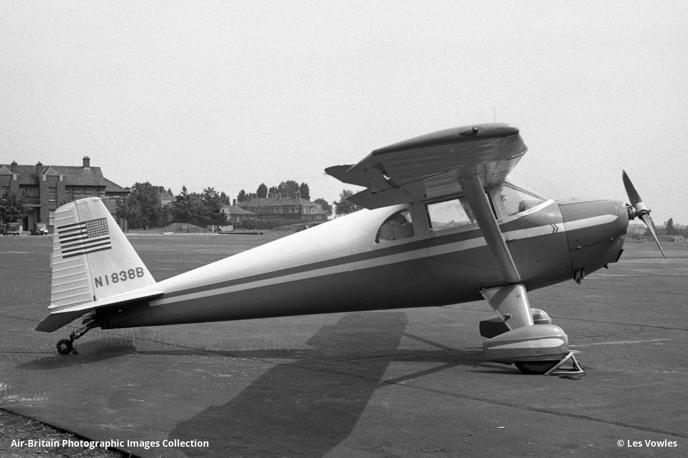 N1838B at RAF Northolt in the London Borough of Hillingdon on July 2, 1953 after returning from Berlin. Photo credit: Les Vowles.